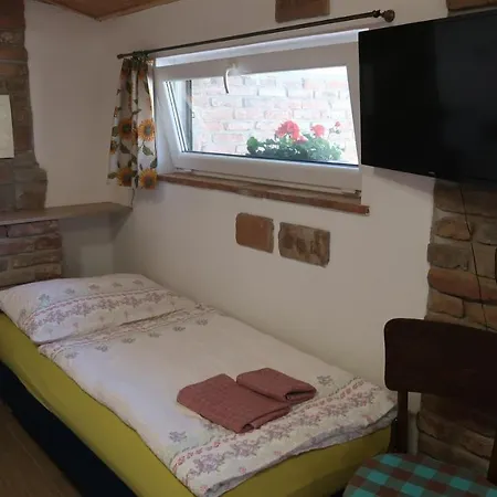 Apartman Lanzhot Exterior photo